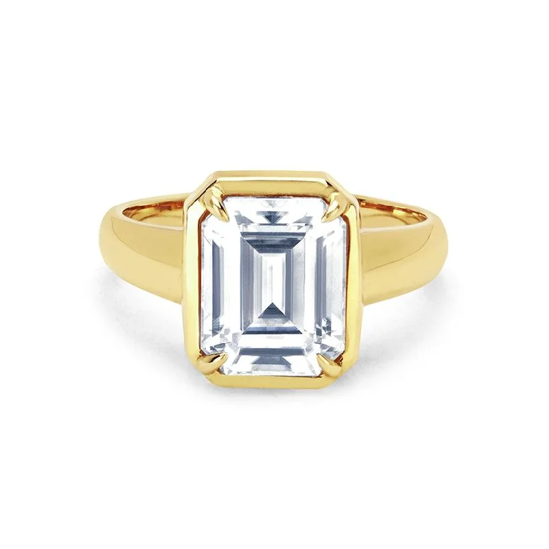 Emerald Cut Diamond Solitaire Setting with Tapered Cloud Fit Band