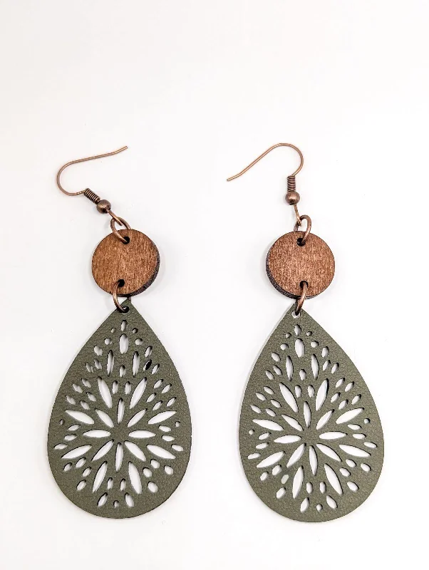 Elevate Your Jewelry Collection With Limited-Time Savings Beautiful Green Leather and Wood Earrings Elevate Your Jewelry Collection With Limited-Time Savings Beautiful Green Leather and Wood Earrings