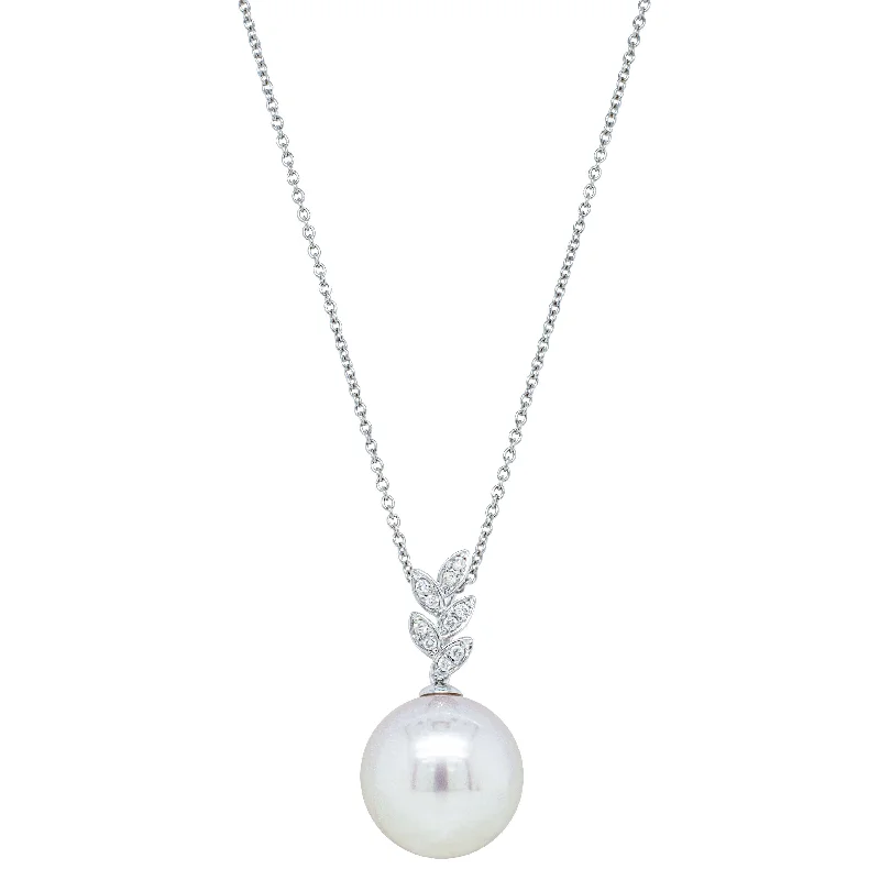 18ct White Gold South Sea Pearl & Diamond Pendant